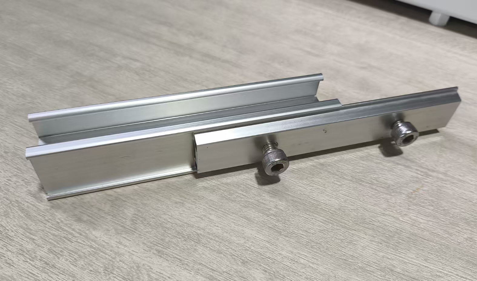 Connecteur de Rail Aluminium 150mm AL6005-T5 & Inox SUS304 - Éclisse de Jonction M16 pour Rail Solaire